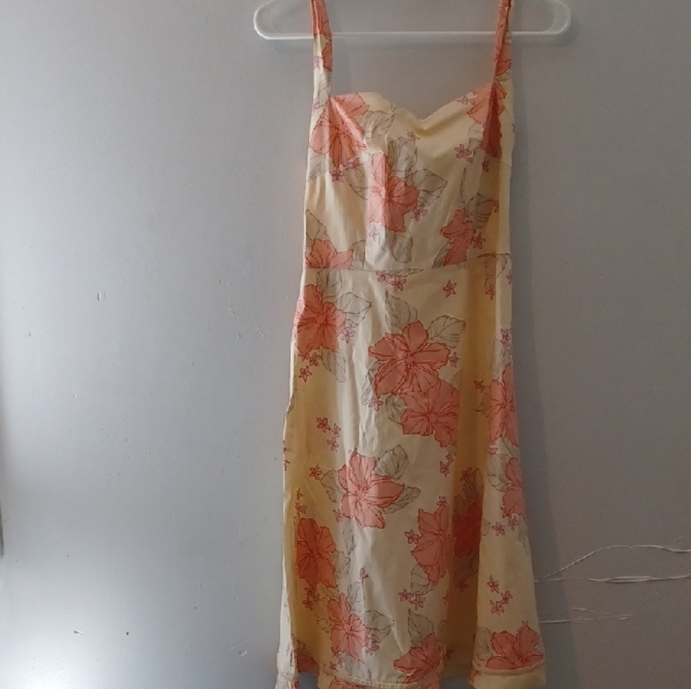 The Limited Yellow Dress for Special Occasions - Picture 2 of 10